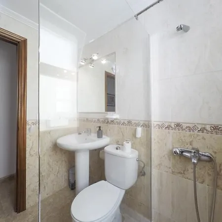 The Family - 3 Bedrooms In Town Center *