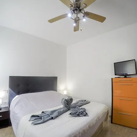 The Family - 3 Bedrooms In Town Center Lejlighed